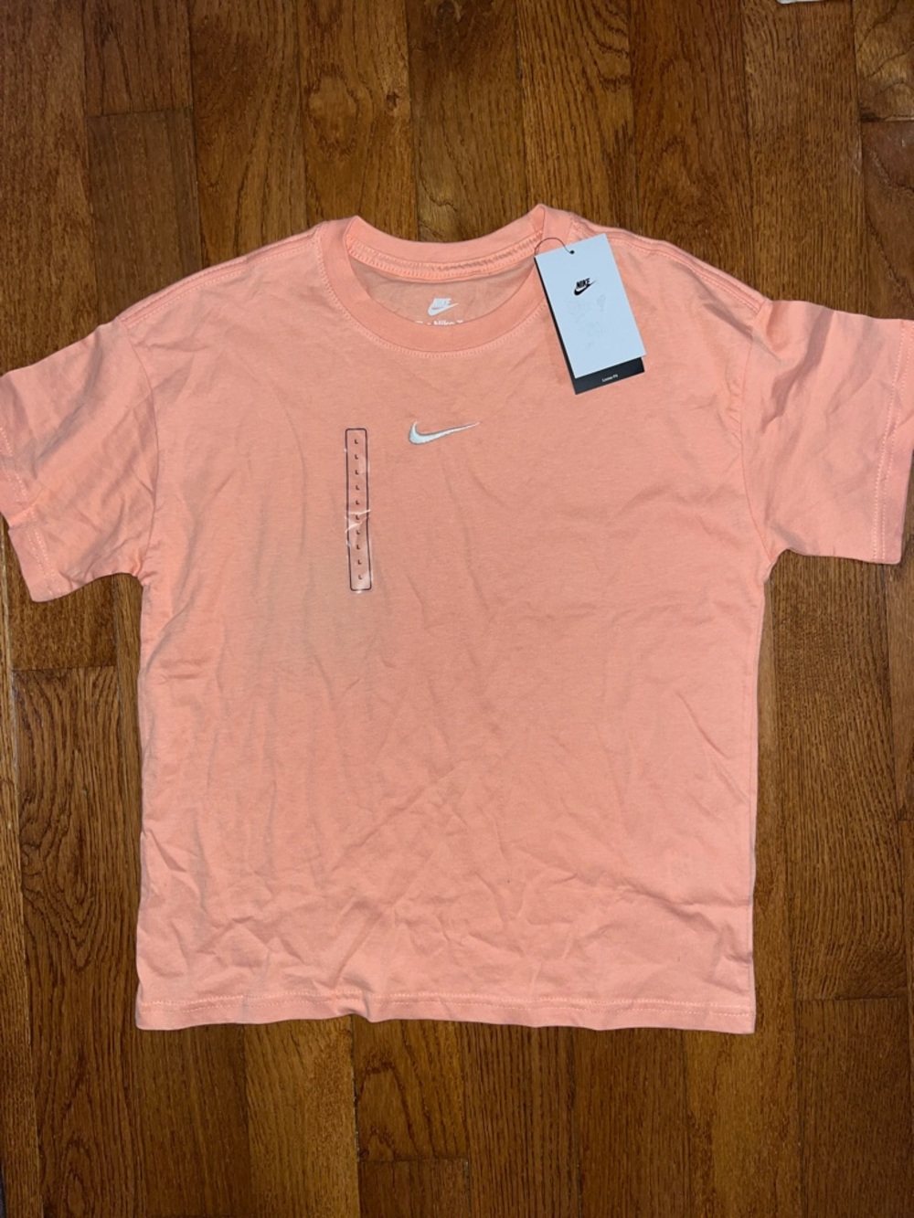 NWT Nike T-Shirt with Embroidered White Swoosh Youth Large